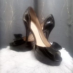 Guess patent leather peep toe heel